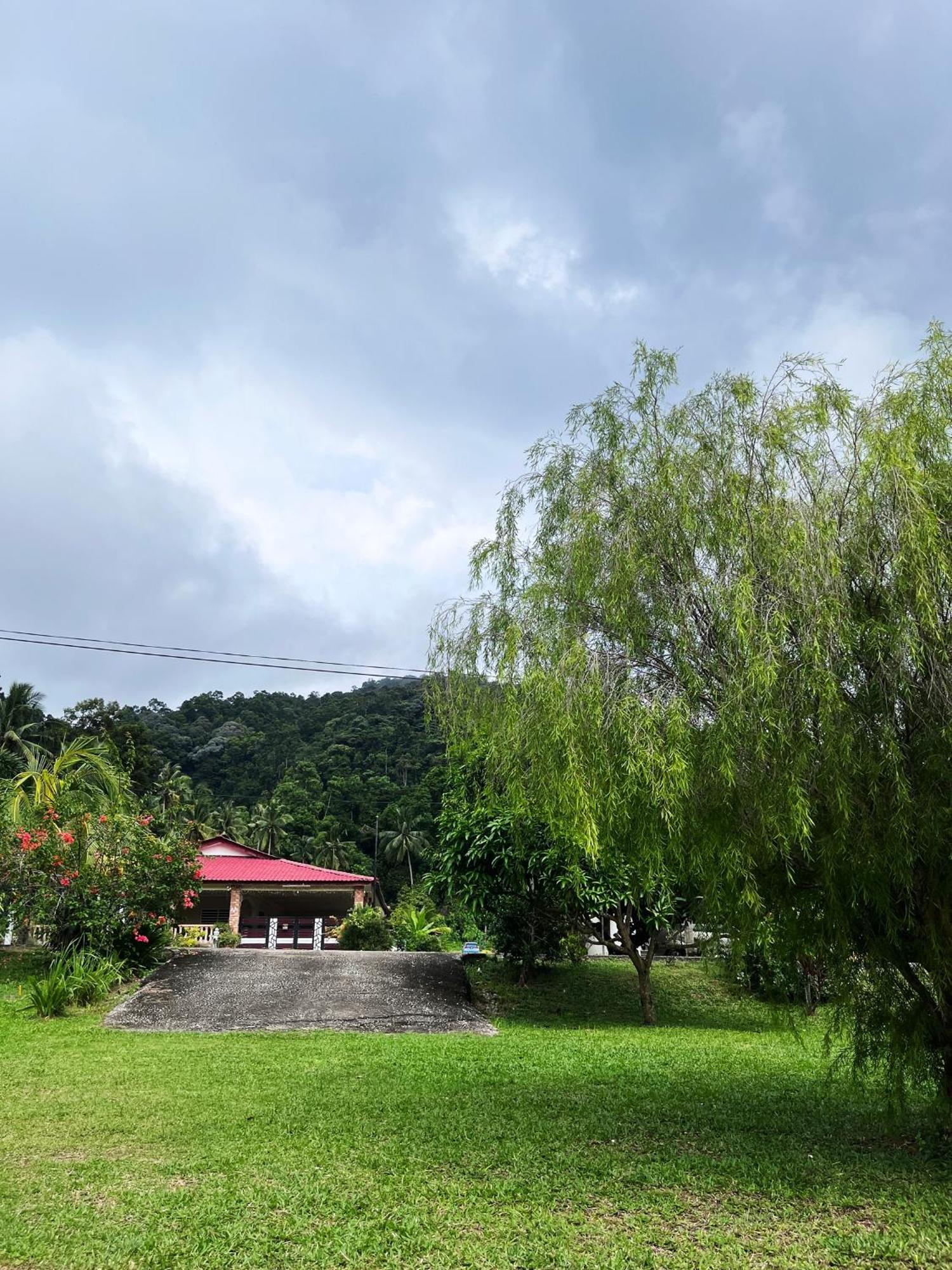 Purple Cube At Lumut Cube Homestay Kontena Dış mekan fotoğraf